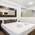 Huge Duplex With Private Garden Next To Las Ramblas