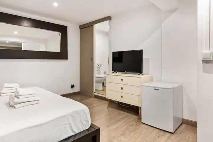 Huge Duplex With Private Garden Next To Ramblas Apartamento