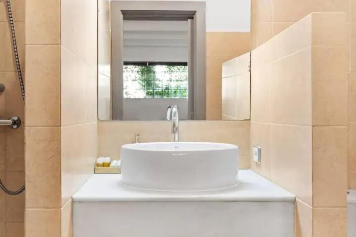 Apartamento Huge Duplex With Private Garden Next To Ramblas Barcelona