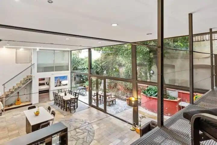 Huge Duplex With Private Garden Next To Ramblas Apartamento Barcelona
